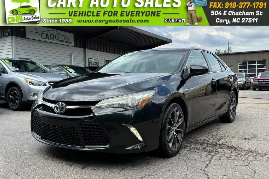 2015 Toyota Camry XSE photo 1