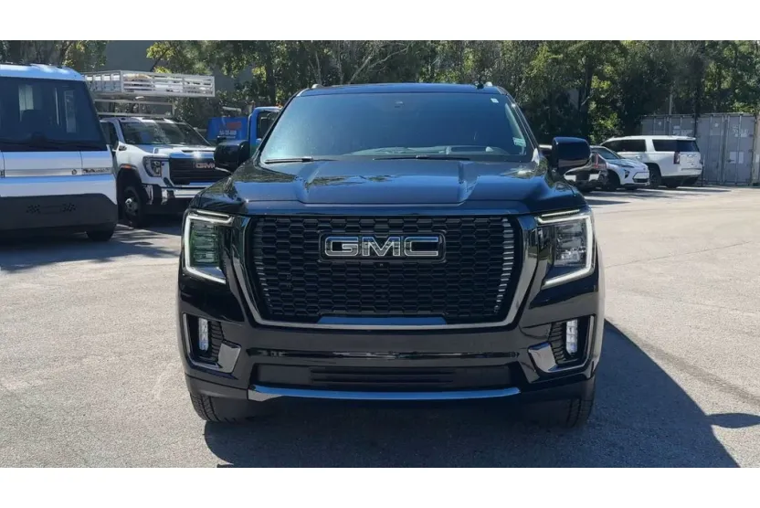 2024 Gmc Yukon Denali Ultimate photo 1