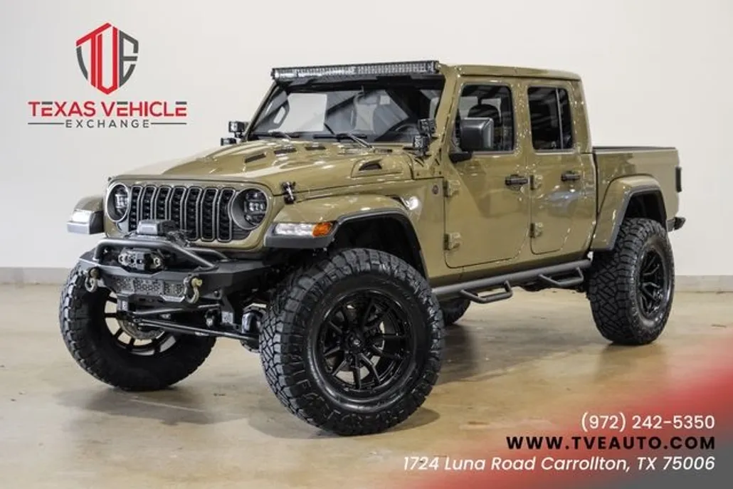 2025 Jeep Gladiator Sport photo 1