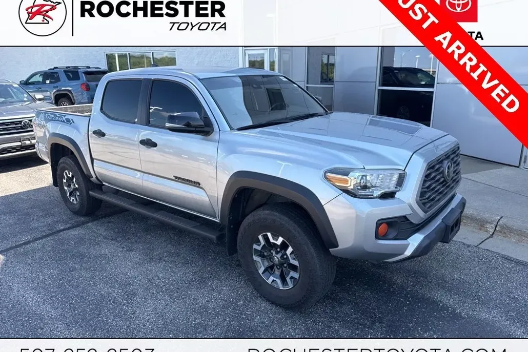 2022 Toyota Tacoma TRD Off-Road V6 photo 1