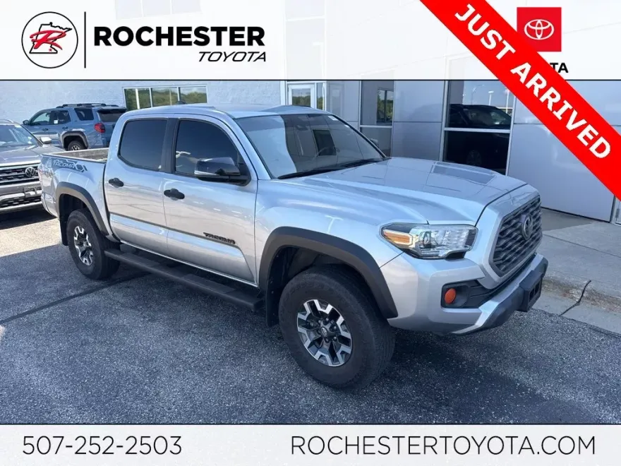 2022 Toyota Tacoma TRD Off-Road V6 photo 1
