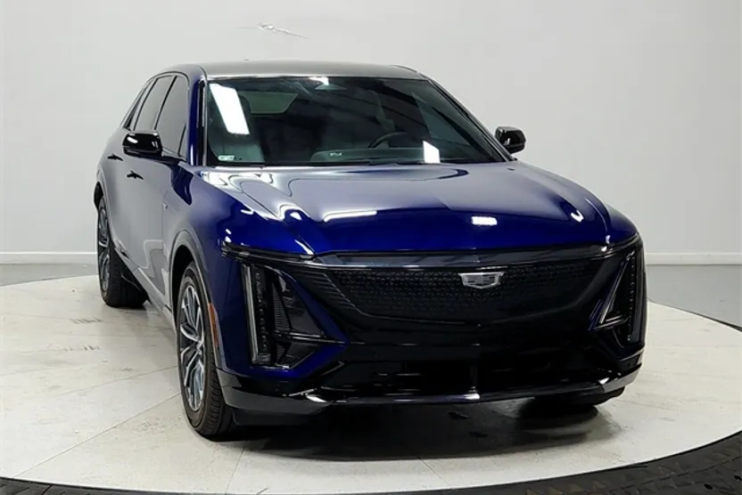 2024 Cadillac Lyriq Sport photo 1