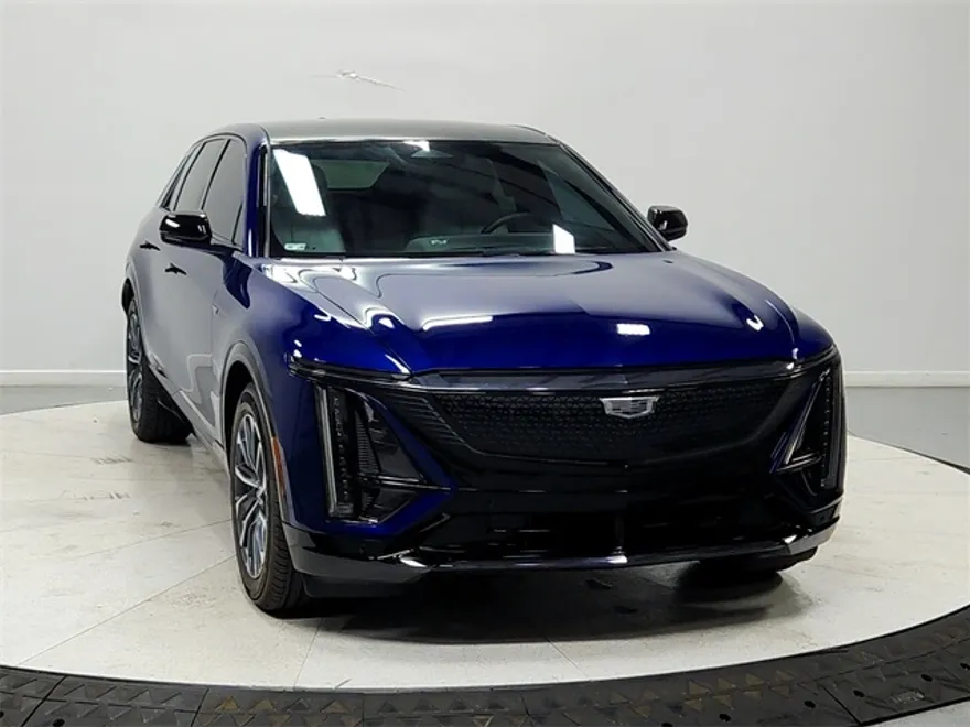 2024 Cadillac Lyriq Sport photo 1