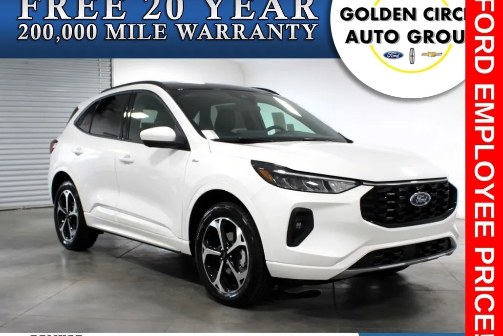 2024 Ford Escape ST-Line Select photo 1