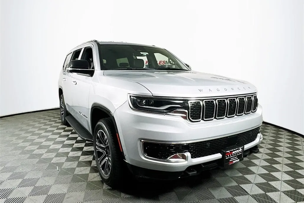 2024 Jeep Wagoneer photo 1