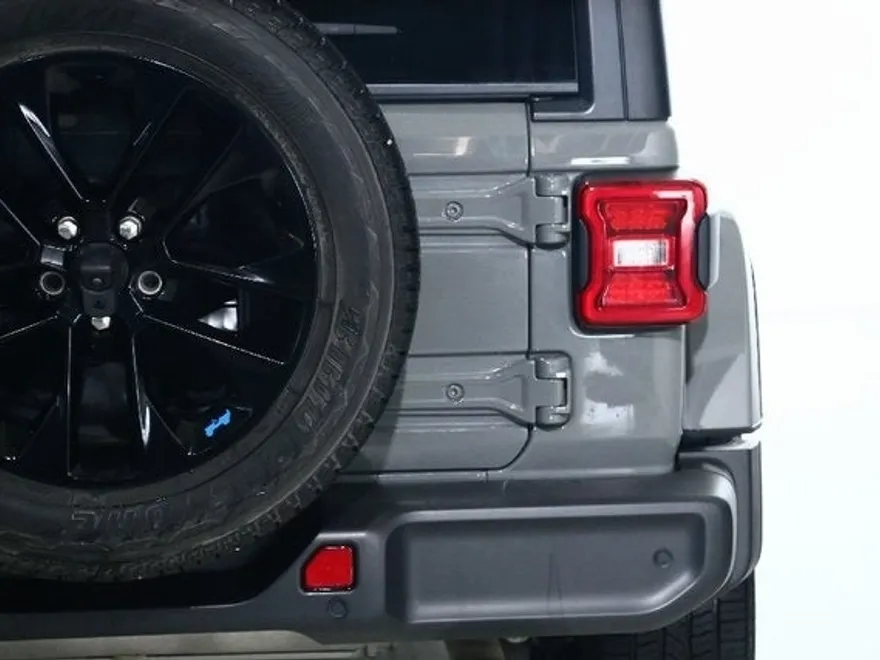 2022 Jeep Wrangler Unlimited Sahara High Altitude 4xe photo 41
