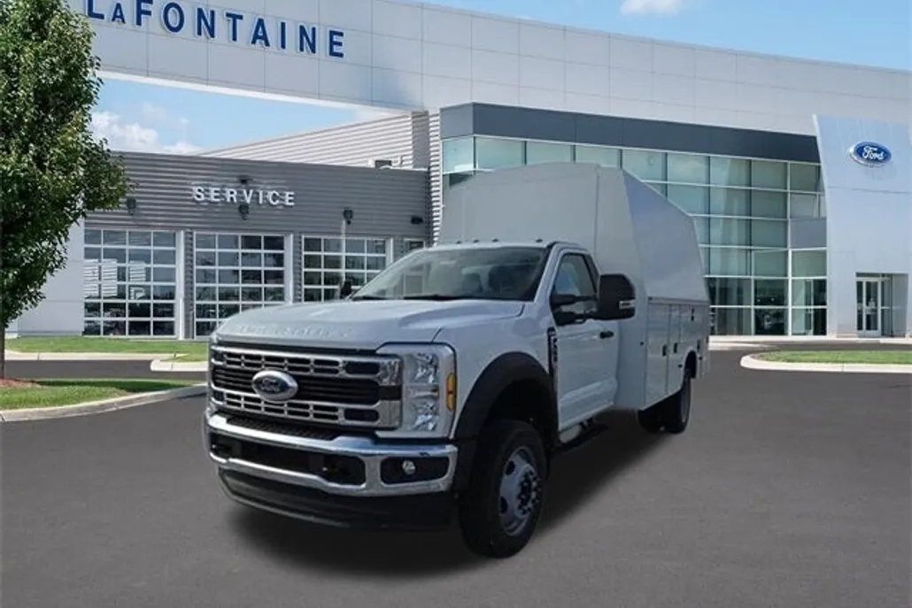 2024 Ford F-550 photo 1