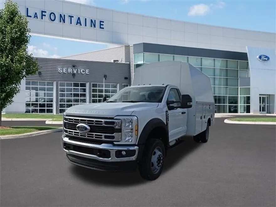 2024 Ford F-550 photo 1