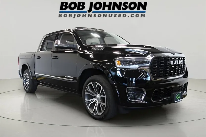 2025 Ram 1500 photo 1