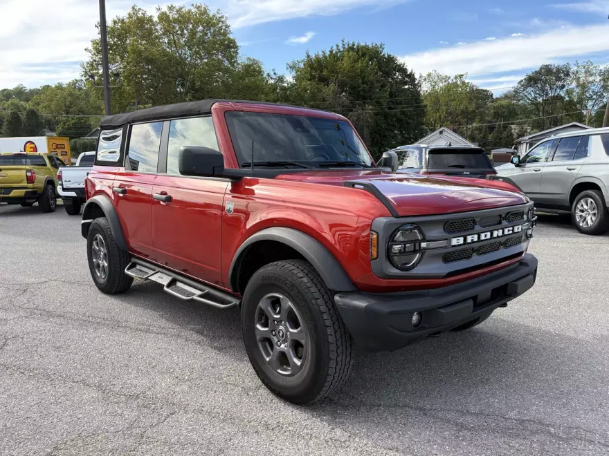 2024 Ford Bronco Big Bend photo 1