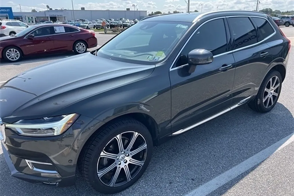 2018 Volvo XC60 T5 Inscription photo 1