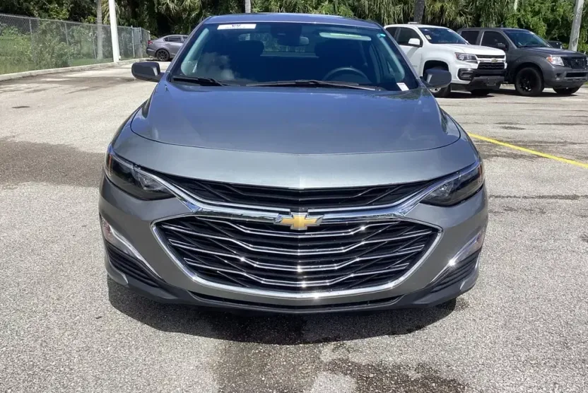 2023 Chevrolet Malibu LS photo 1