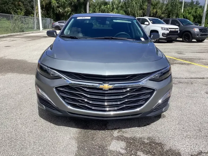 2023 Chevrolet Malibu LS photo 1
