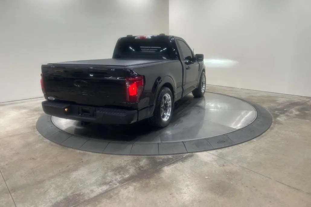 2025 Ford F-150 XL photo 1