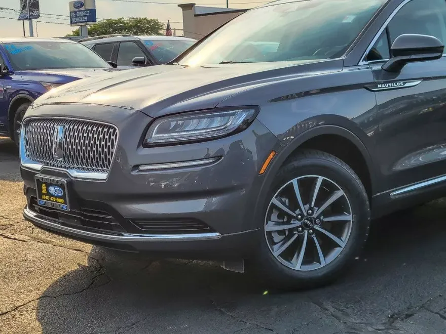 2022 Lincoln Nautilus Standard photo 1