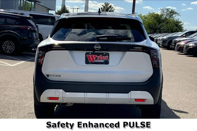 2025 Nissan Kicks SV photo 1