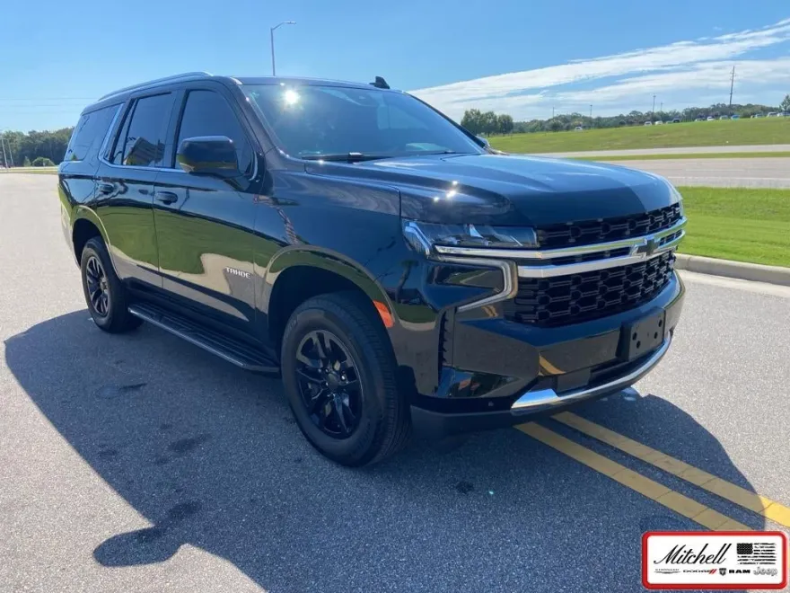 2024 Chevrolet Tahoe LS photo 1