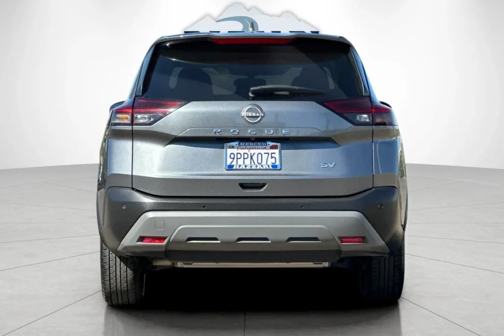 2023 Nissan Rogue SV photo 1