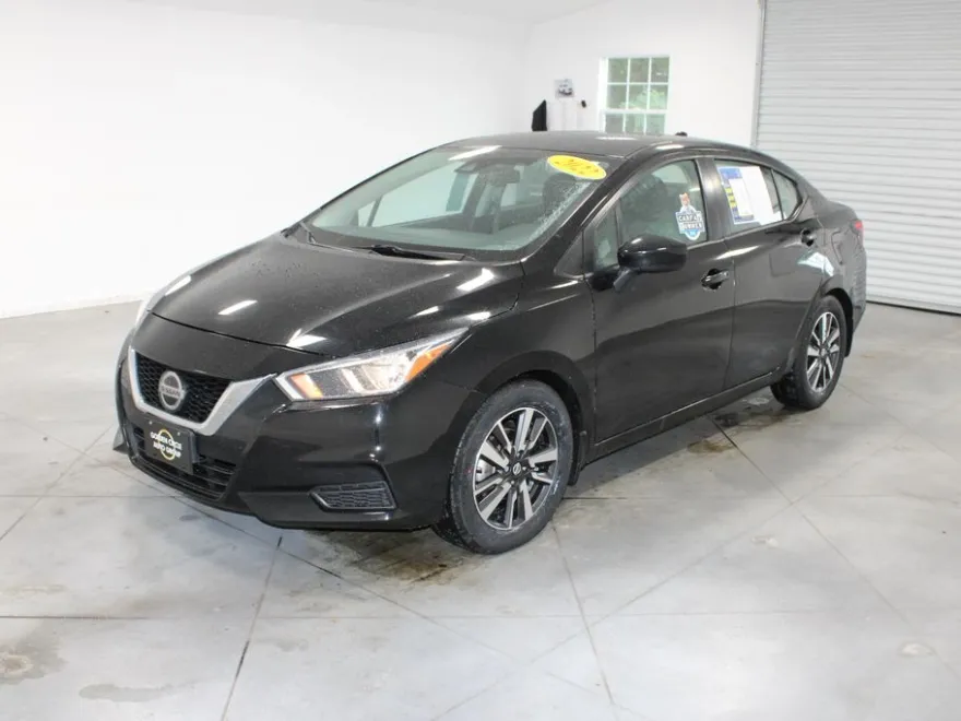 2022 Nissan Versa 1.6 SV Sedan photo 1