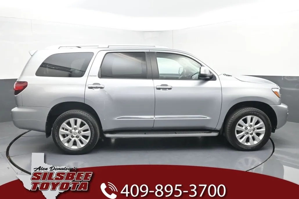 2018 Toyota Sequoia Platinum photo 1