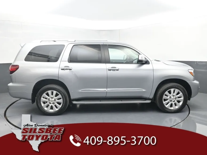 2018 Toyota Sequoia Platinum photo 1