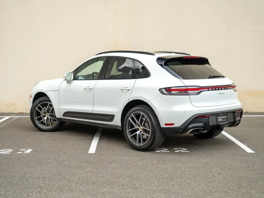 2025 Porsche Macan S photo 1