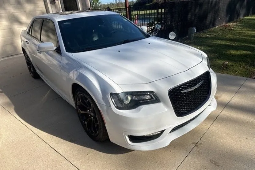 2020 Chrysler 300 S photo 1