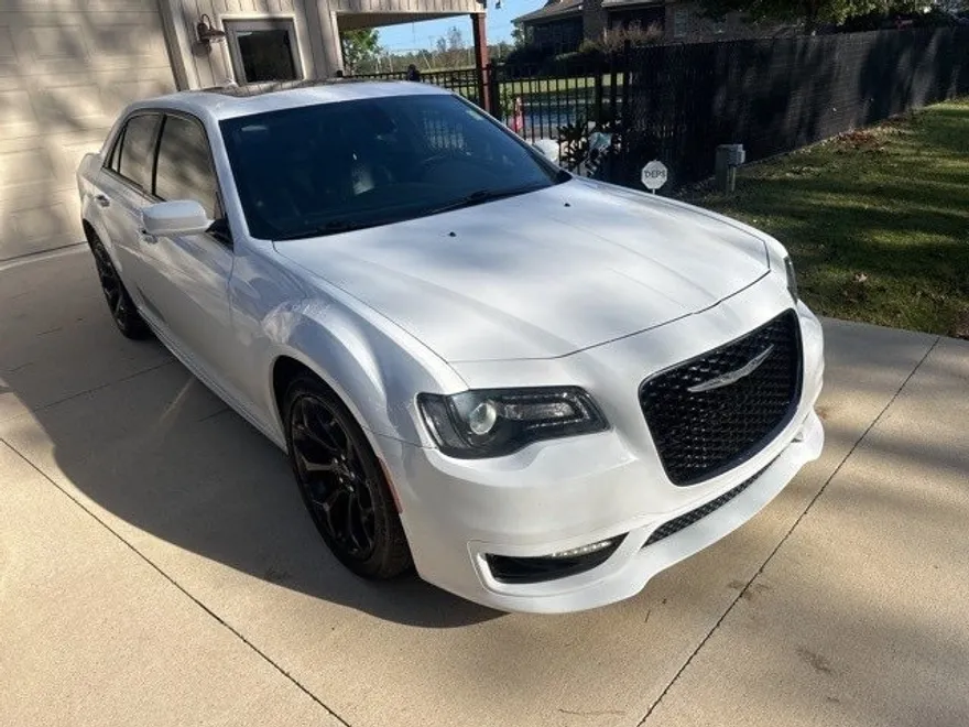 2020 Chrysler 300 S photo 1