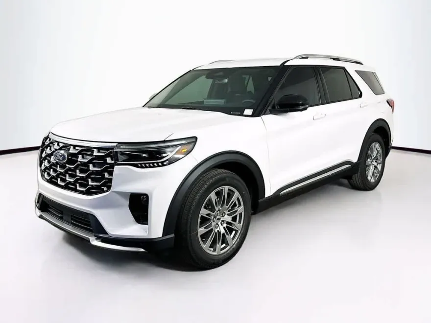 2025 Ford Explorer Platinum photo 1
