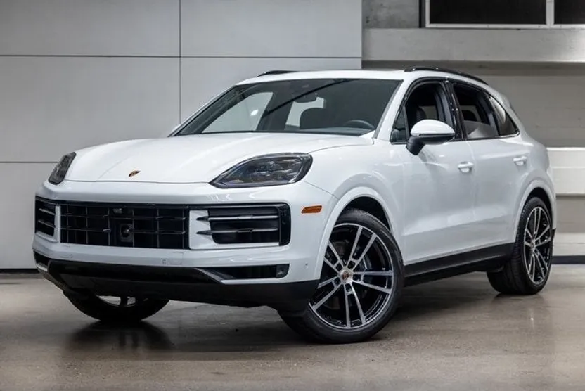 2025 Porsche Cayenne photo 1