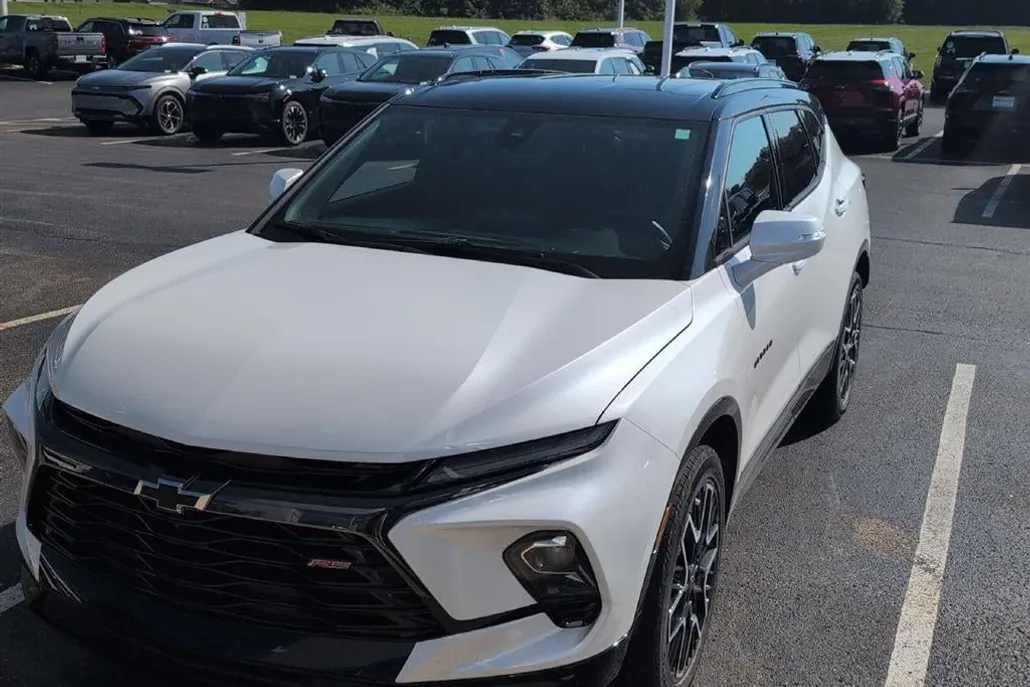 2023 Chevrolet Blazer RS photo 1