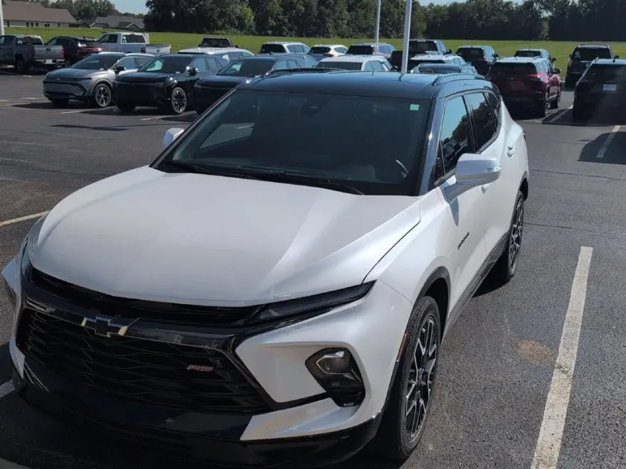 2023 Chevrolet Blazer RS photo 1