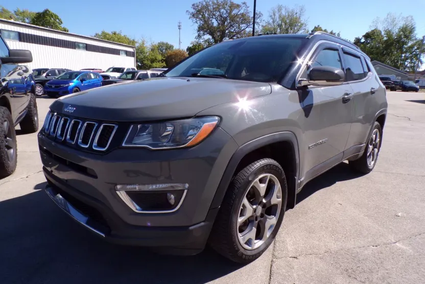 2020 Jeep Compass Limited photo 1