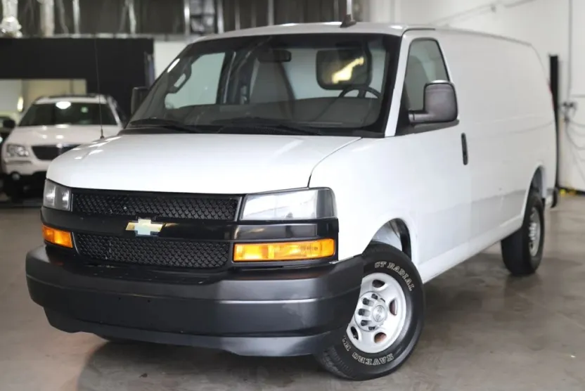 2018 Chevrolet Express 2500 Cargo Van photo 1