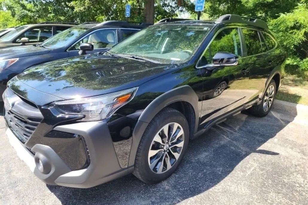 2024 Subaru Outback Limited XT photo 1