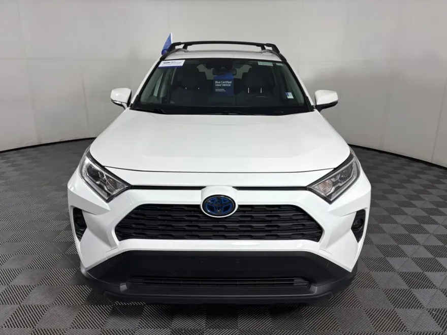 2020 Toyota RAV4 Hybrid XLE photo 1