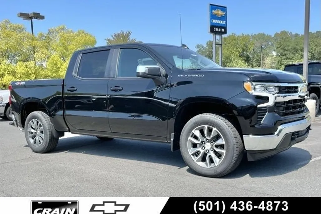 2026 Chevrolet Silverado 1500 LT photo 1