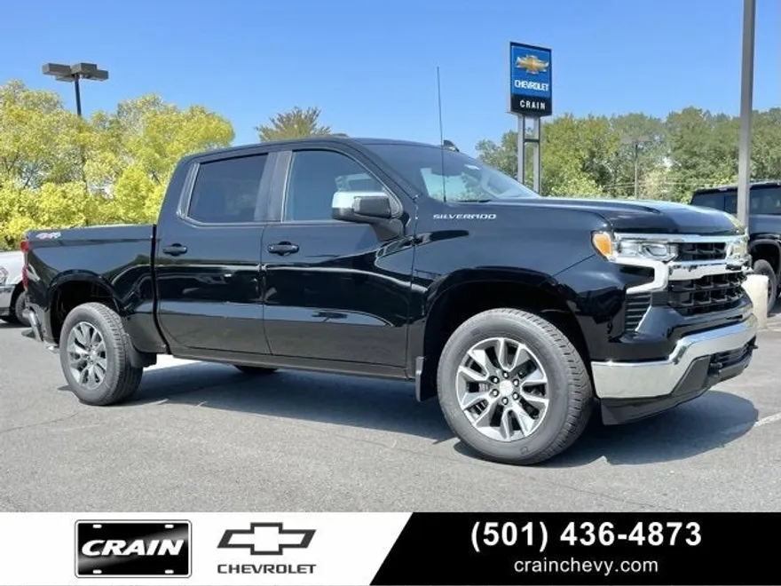 2026 Chevrolet Silverado 1500 LT photo 1