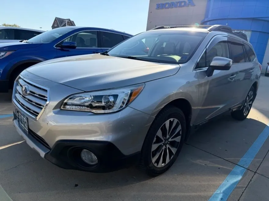 2016 Subaru Outback 2.5i photo 1