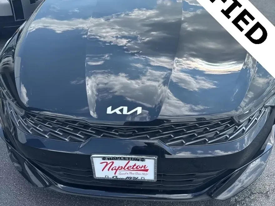 2024 Kia K5 GT-Line photo 1