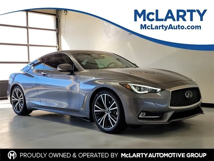 2022 Infiniti Q60 Luxe photo 1