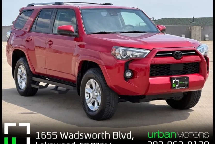 2021 Toyota 4Runner SR5 photo 1