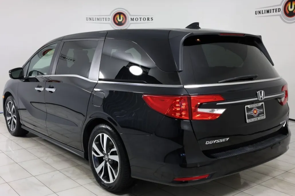 2021 Honda Odyssey Touring photo 1