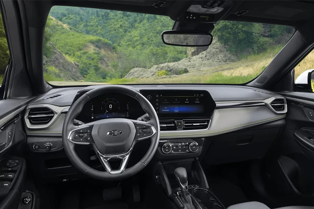 2025 Chevrolet Trailblazer LS photo 1