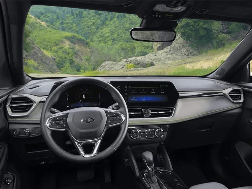 2025 Chevrolet Trailblazer LS photo 1