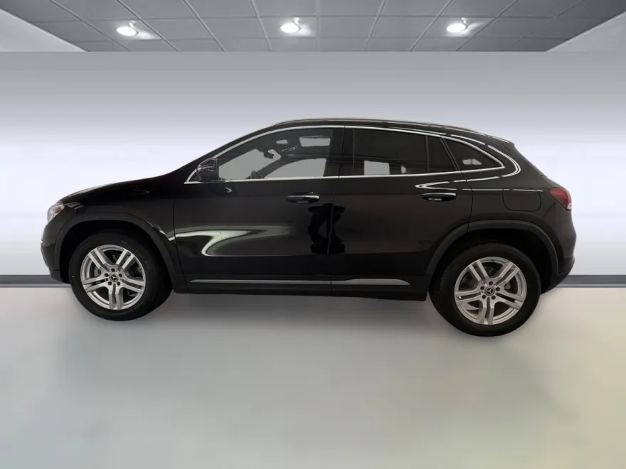 2022 Mercedes Benz GLA 250 photo 1