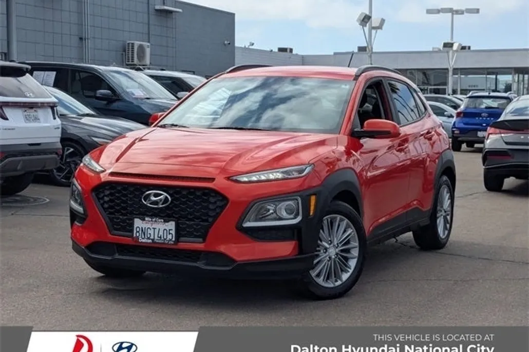 2020 Hyundai Kona SEL photo 1