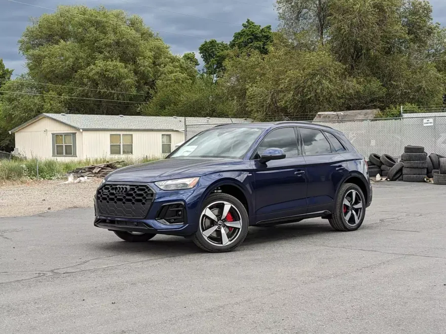 2024 Audi Q5 45 S line Prestige photo 1