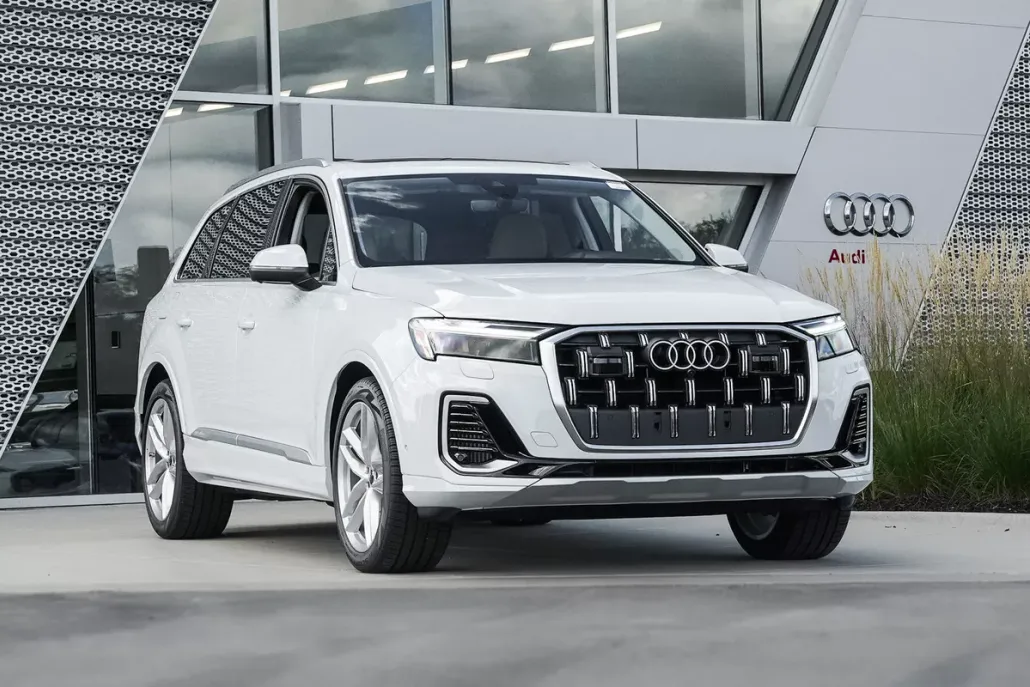 2025 Audi Q7 Premium Plus photo 1