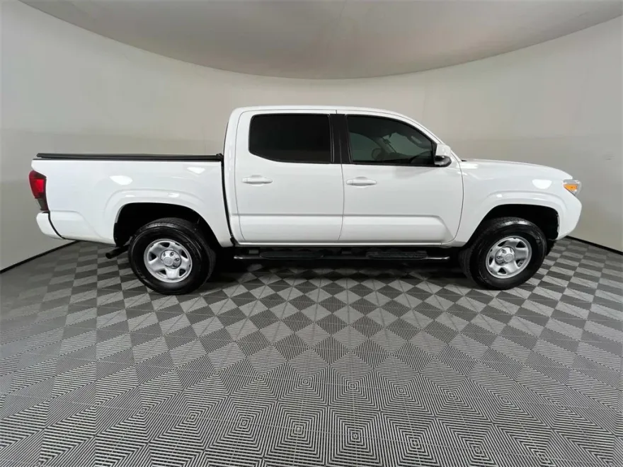 2022 Toyota Tacoma SR photo 1
